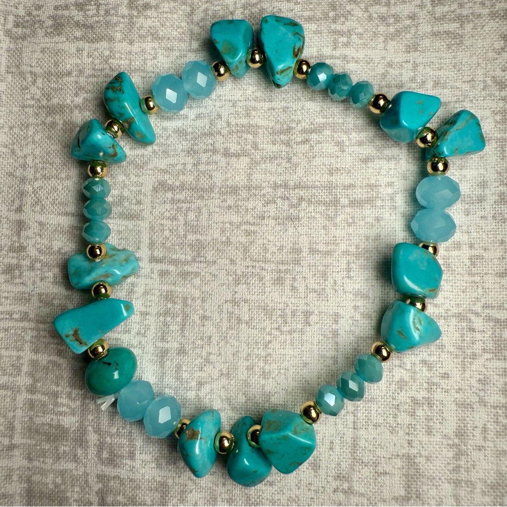 New Handmade Natural Turquoise & Aqua Gemstone Stretch Bracelet 🌊 - Picture 5 of 6